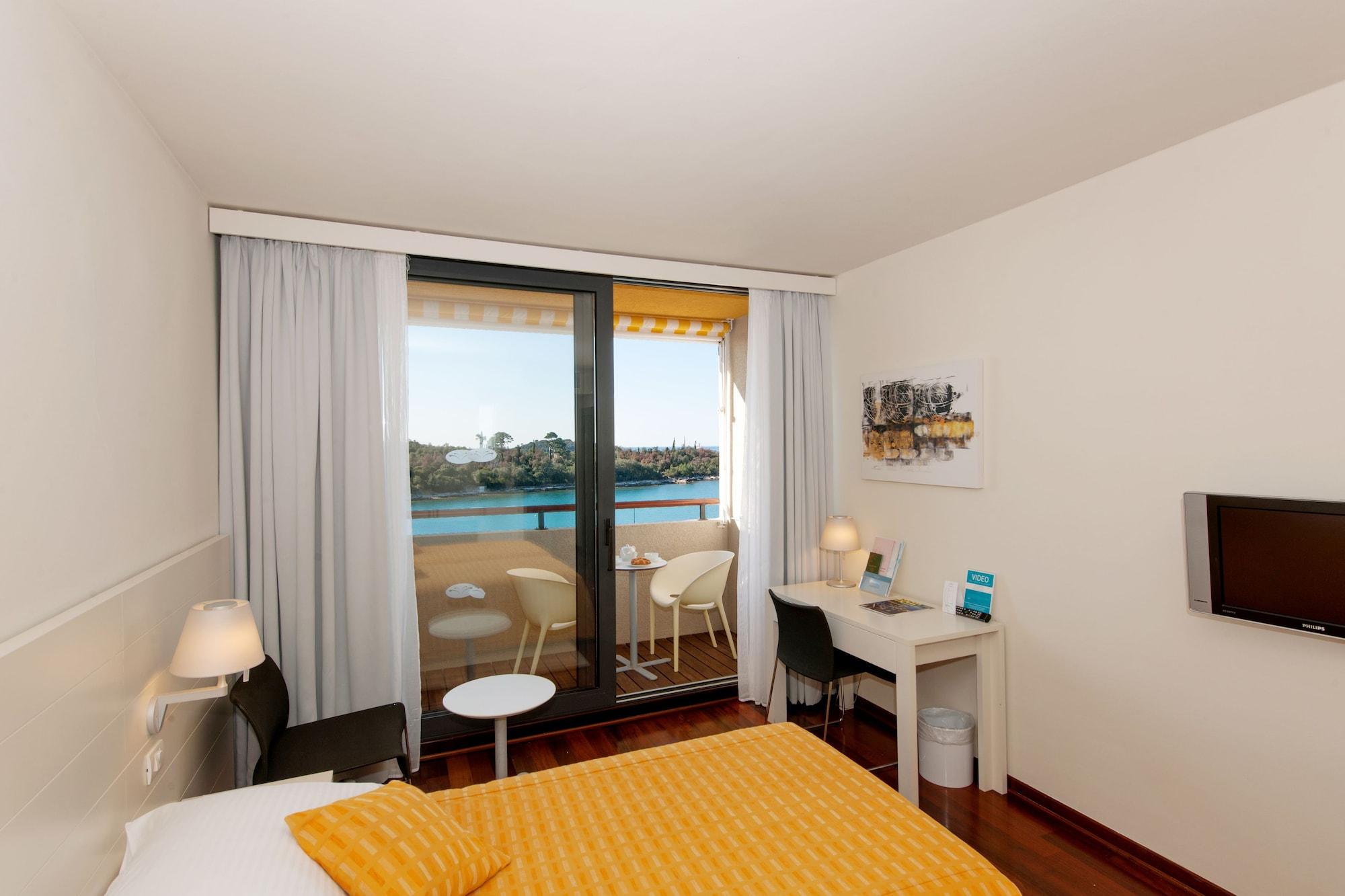 Maistra Select Island Hotel Istra Rovigno Esterno foto