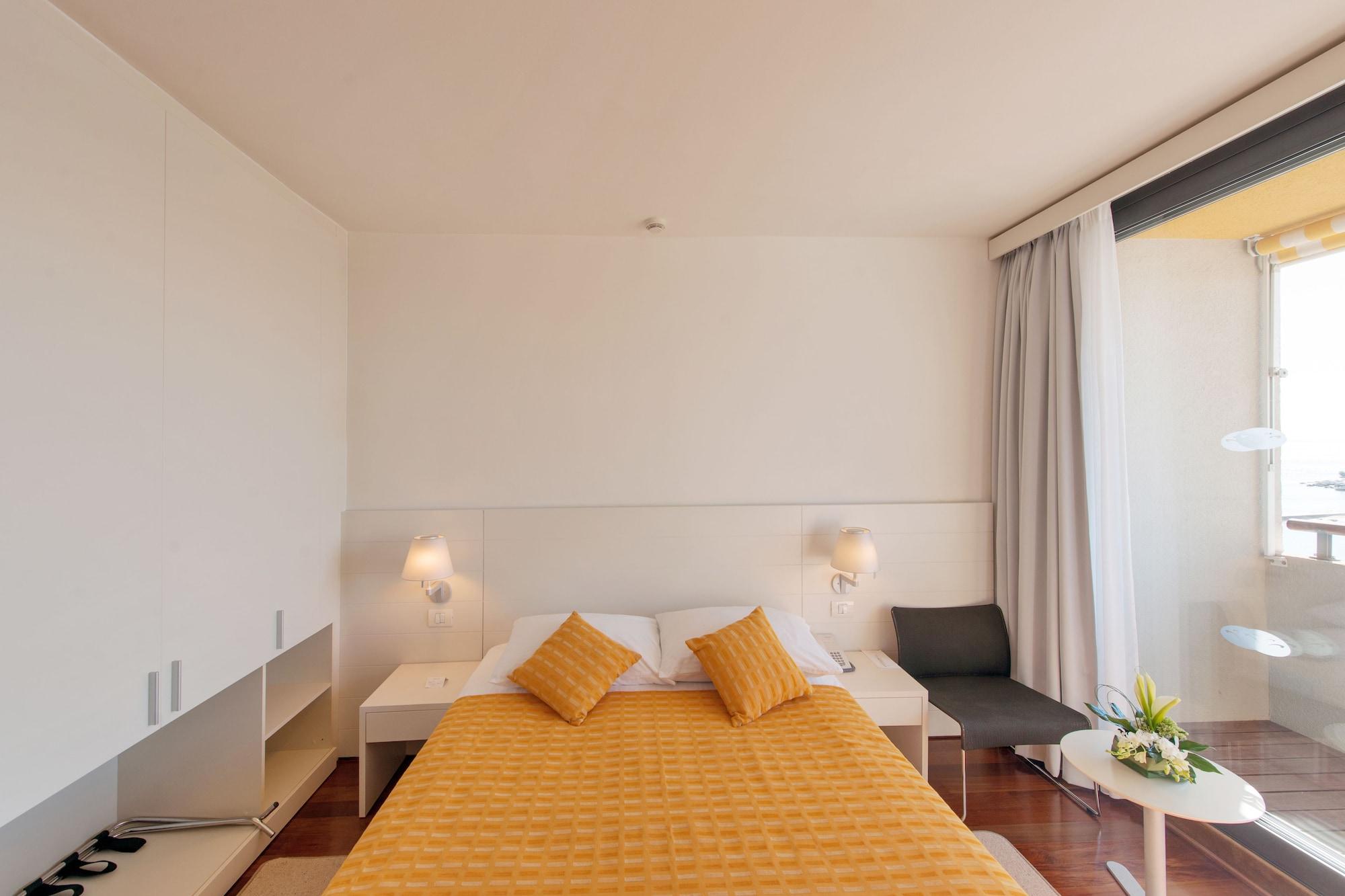 Maistra Select Island Hotel Istra Rovigno Esterno foto