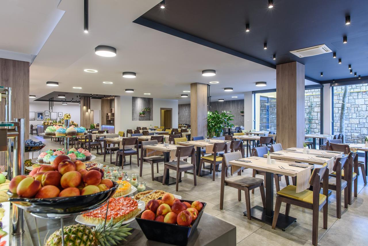 Maistra Select Island Hotel Istra Rovigno Esterno foto